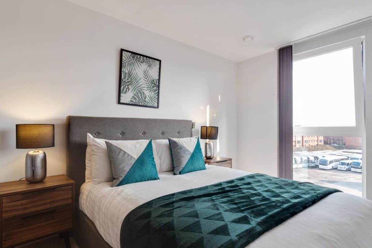 Beautiful 2 Bed Apartment In A Converted Mill Leeds  Exterior photo